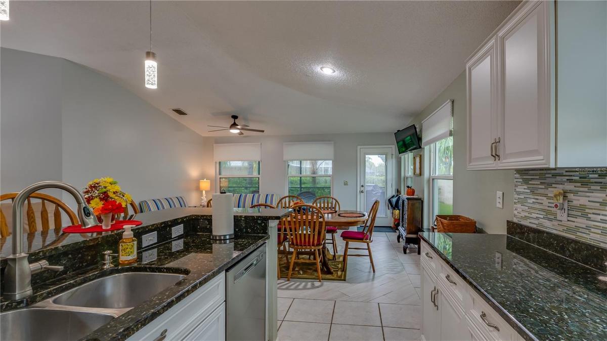 Kitchen / Dining