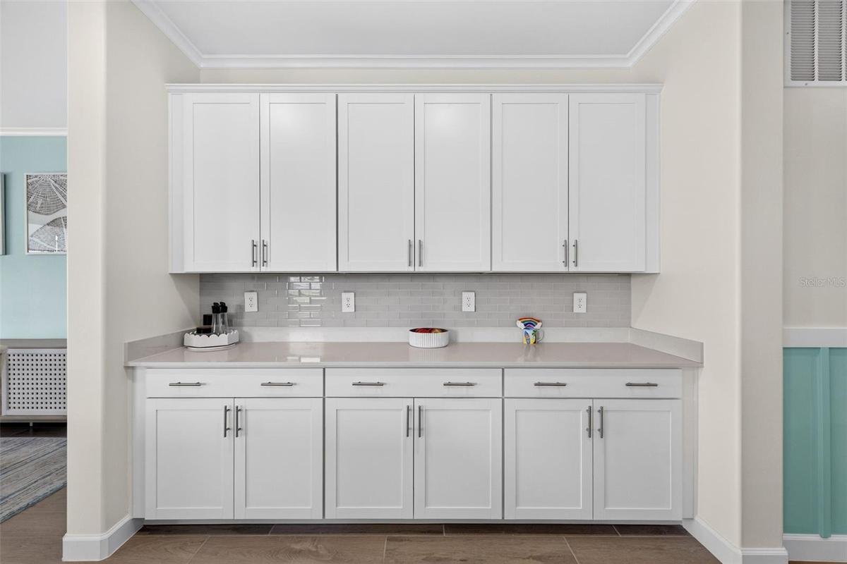 Serving Bar