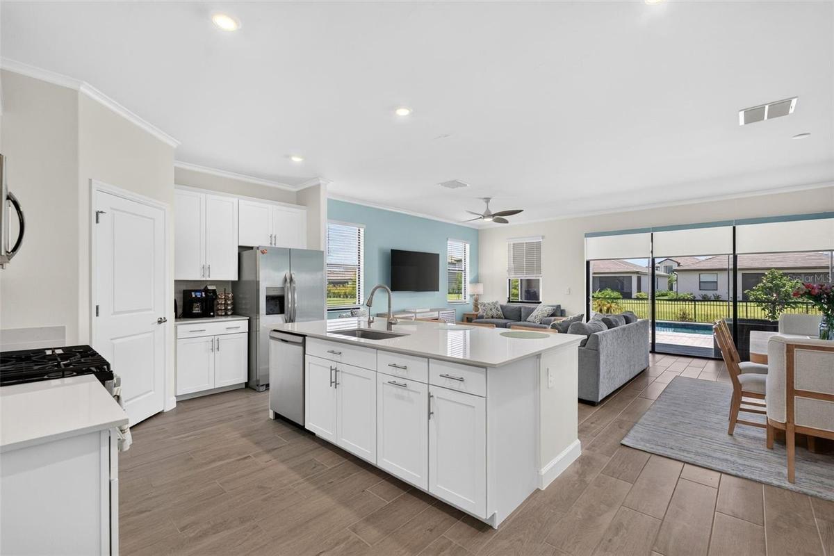 Open Kitchen