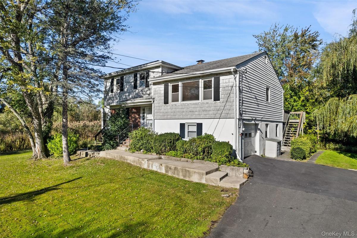 A generous setting offering space, privacy and an exciting canvas for a thoughtful transformation.