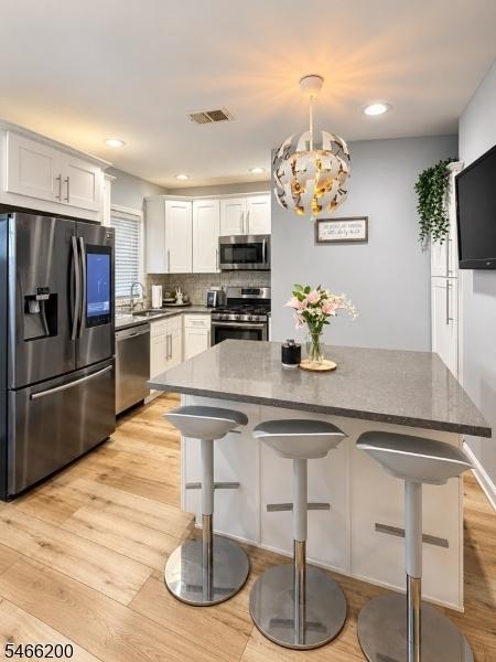 Unit 1 Eat-In Kitchen