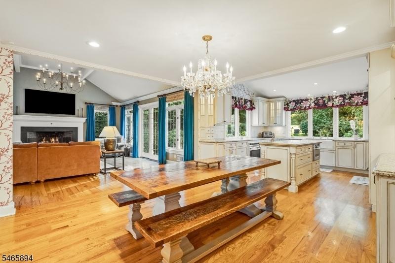 Eat in Kitchen