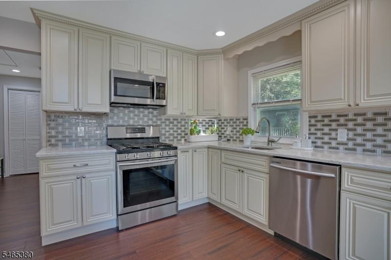 Glass Tile Backsplash