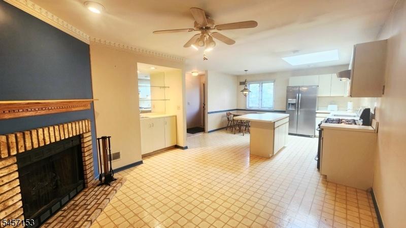 Kitchen, family rm w fireplace