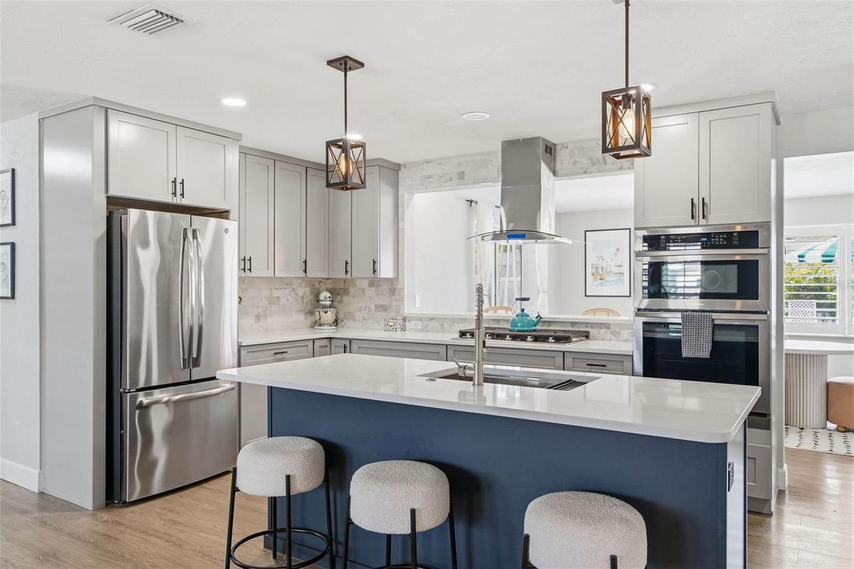Kitchen island with quarts countertops