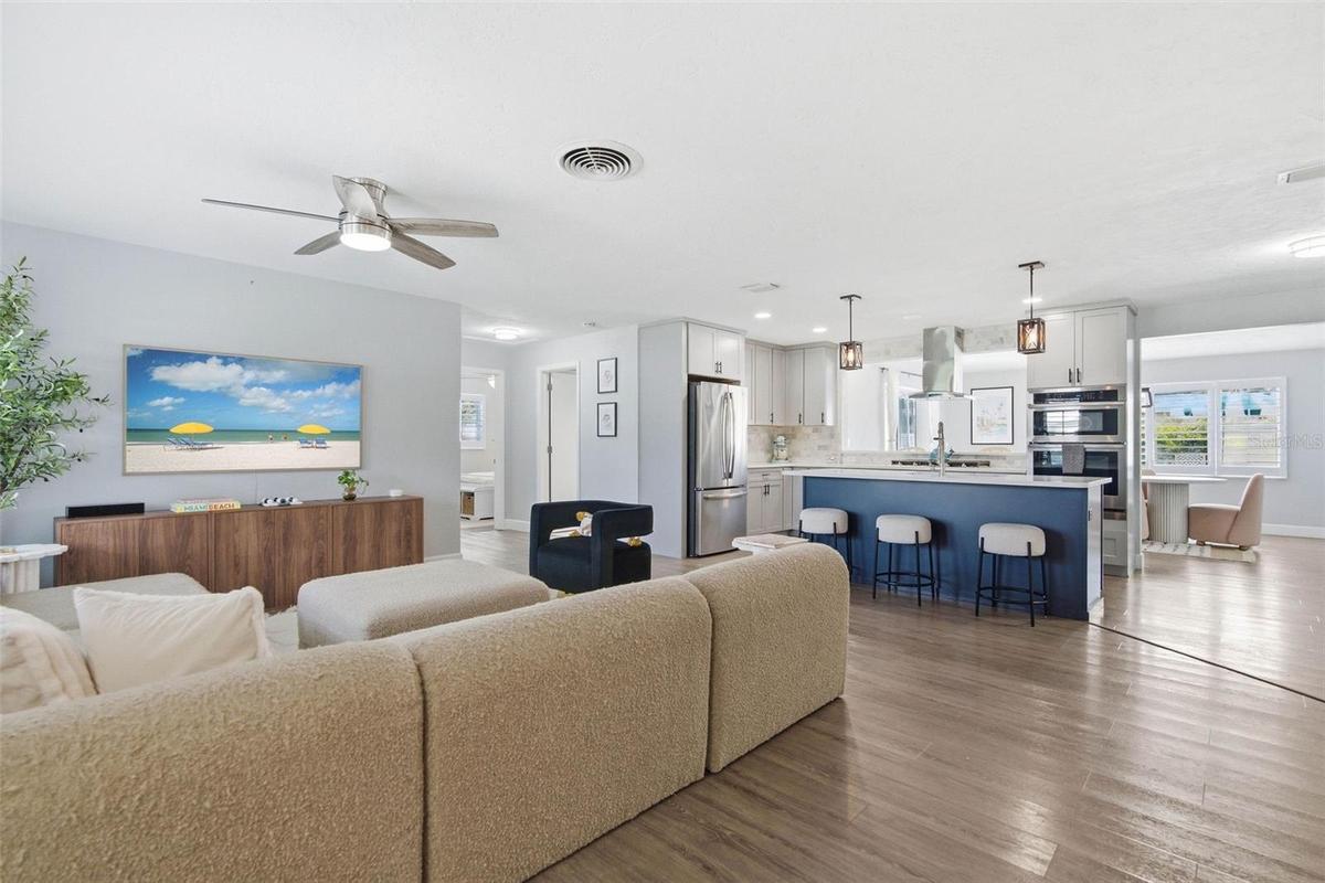 Beautiful Open Floor plan