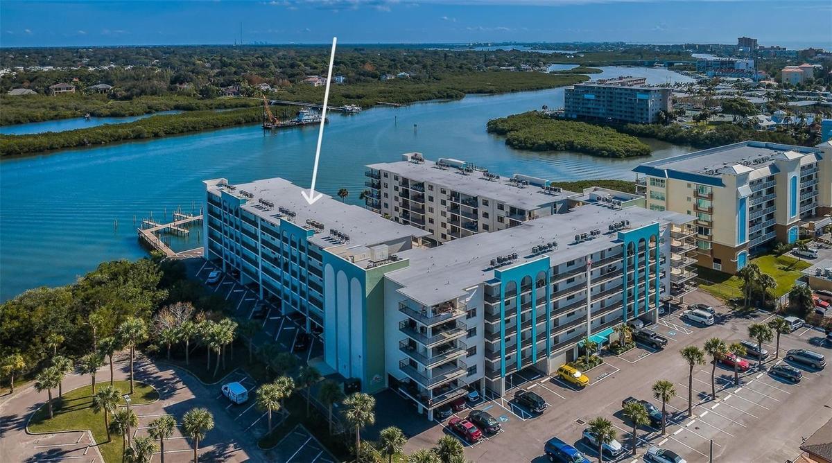 Perfectly located on the "Narrows" in Indian Shores