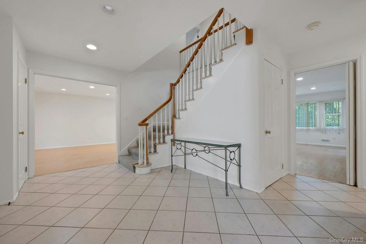 Large Entry Foyer