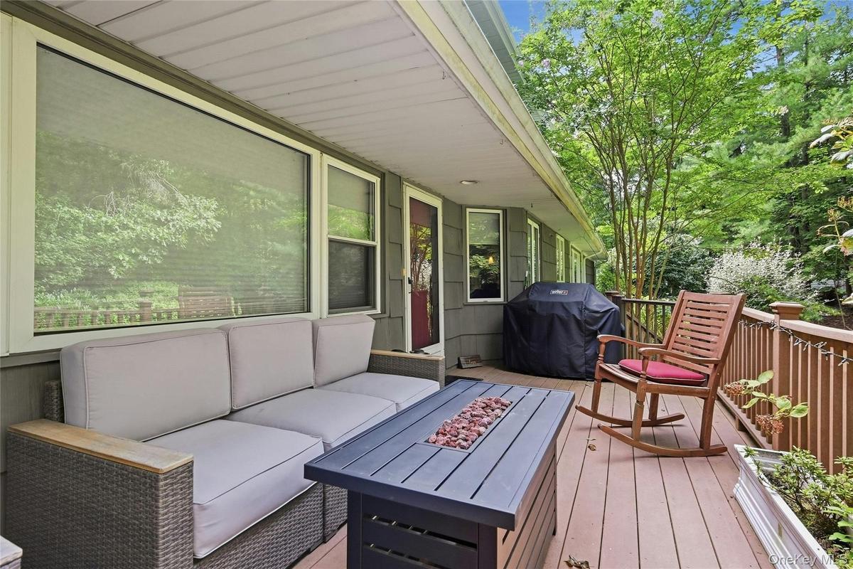 Front entry porch