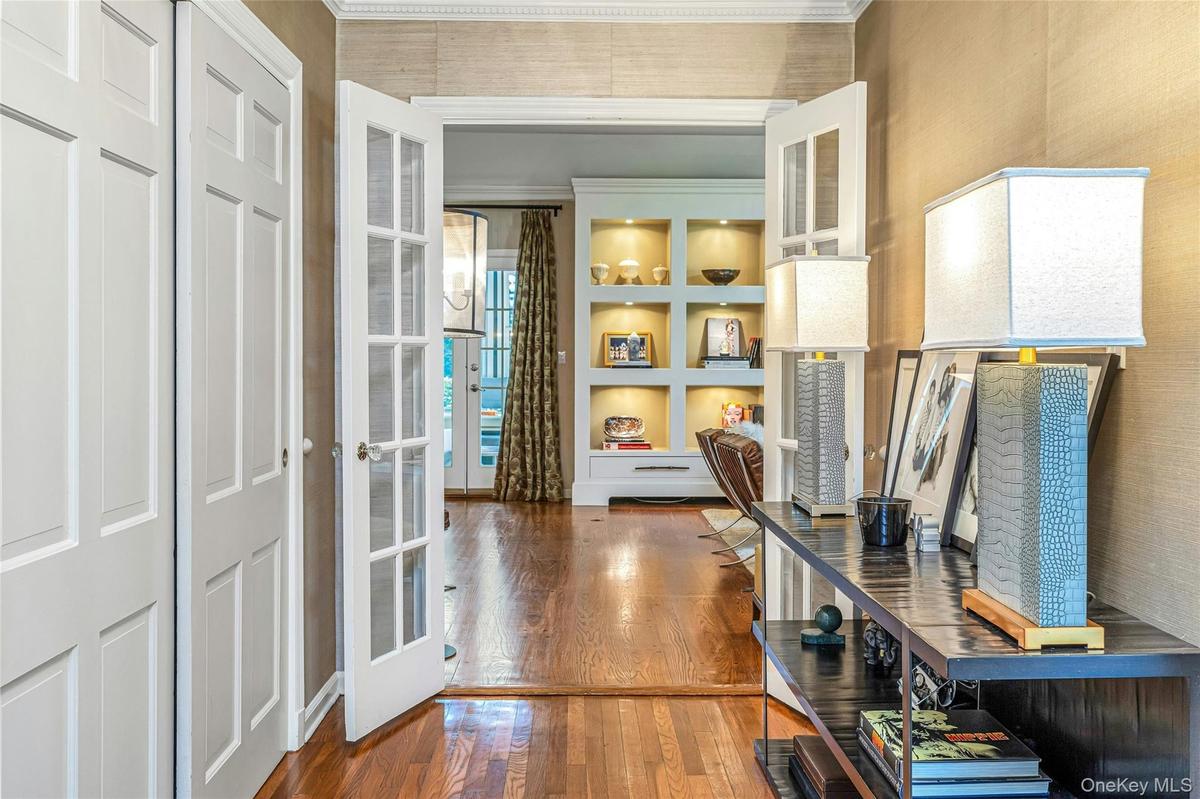 Entry way