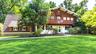 Welcome to 1 Valleywood Ct W., Head of The Harbor