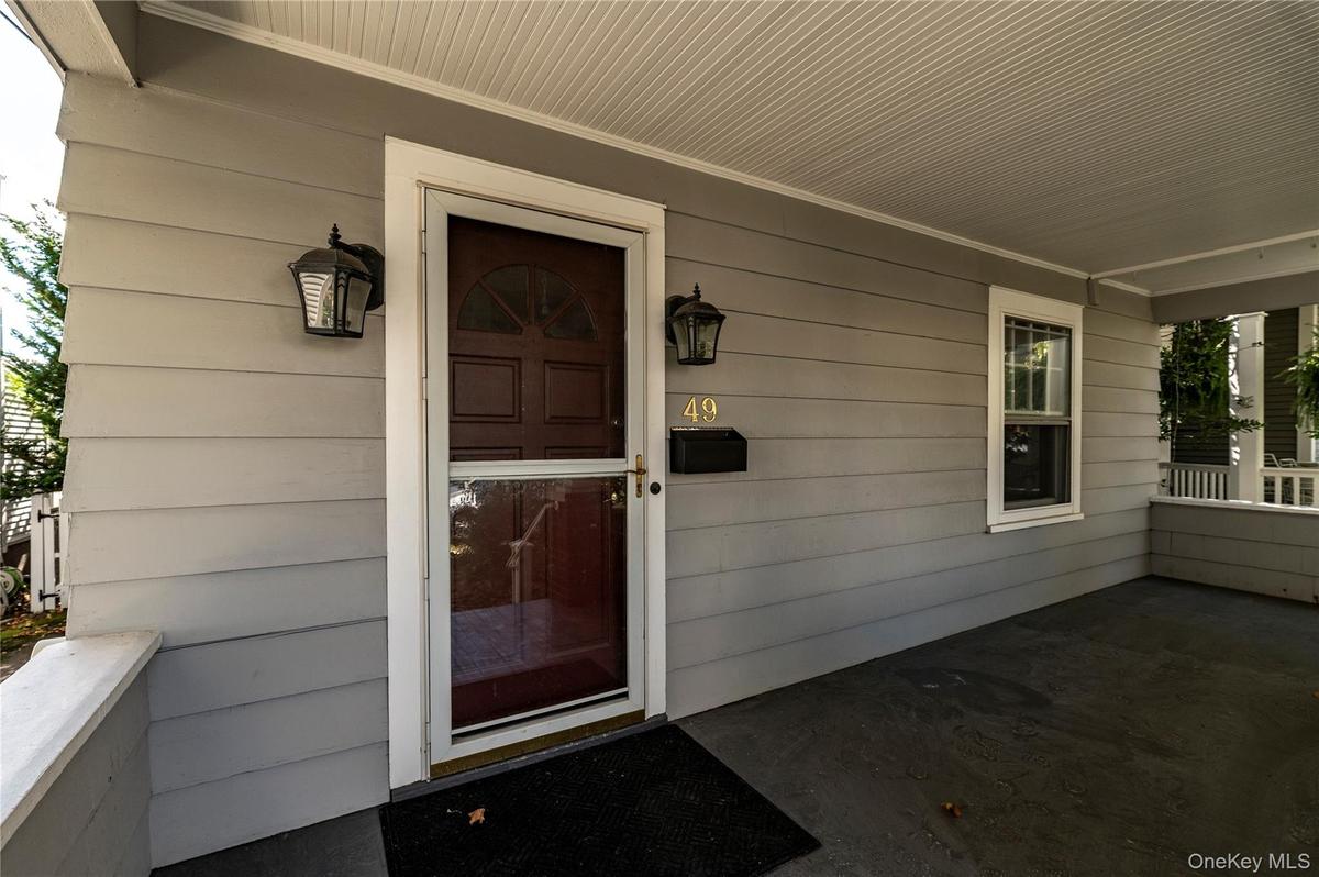 Entrance - Front Porch