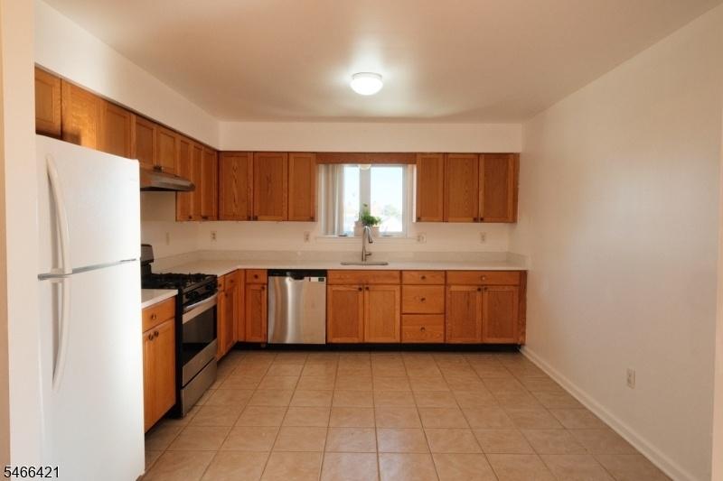 2nd floor kitchen