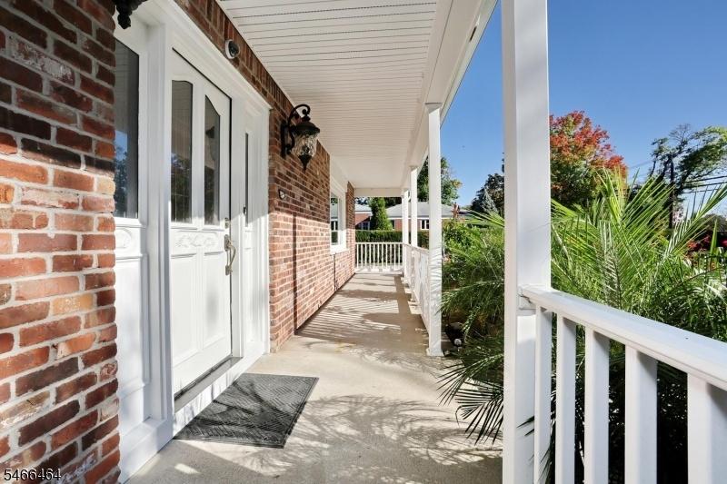 Welcoming Porch!