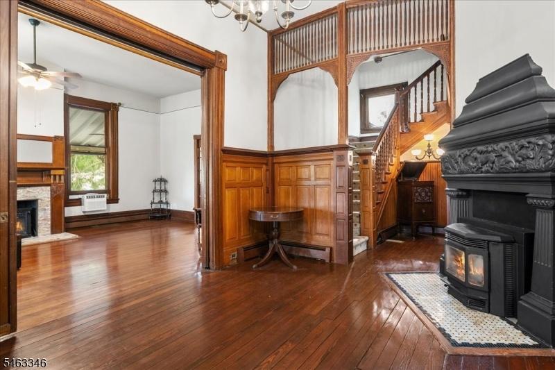 Grand Staircase Original Oak