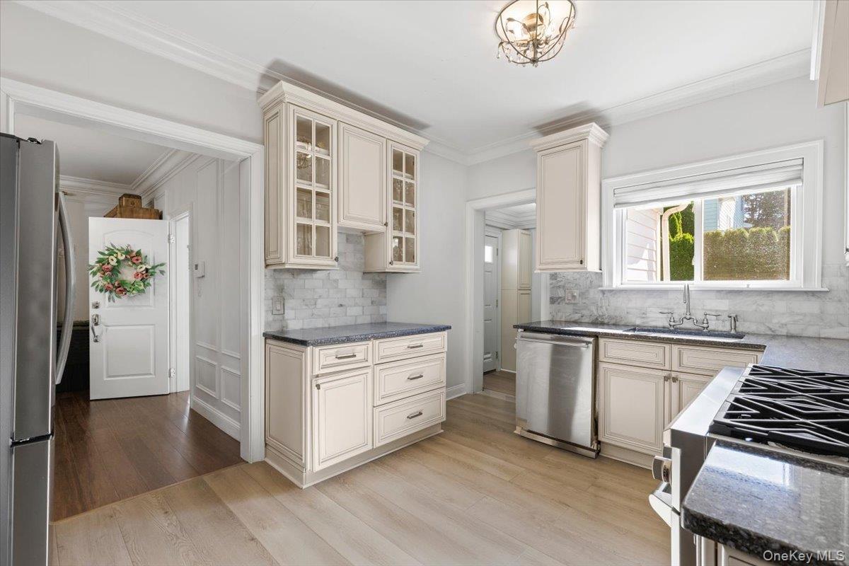 Kitchen/ mudroom
