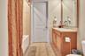 En-suite bath 1