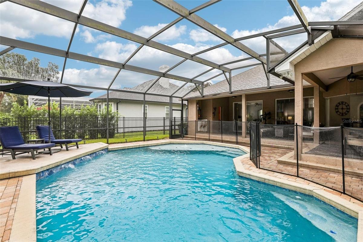 Pool home in Glen Eagle
