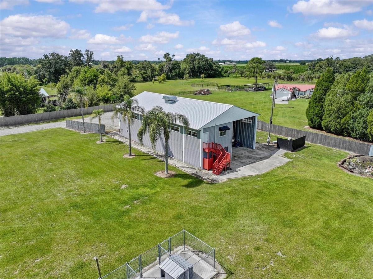 RV Barn with Studio Apartment