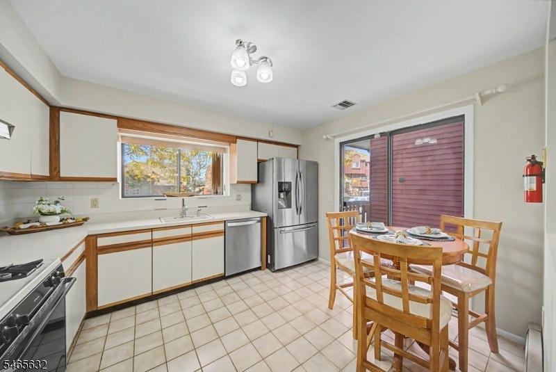 Spacious Kitchen