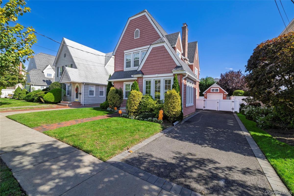129 Southard Ave