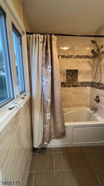 1st Floor Full Bathroom