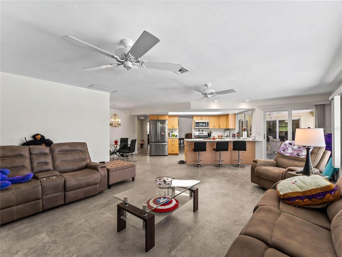 LivingRoom_2903rdStreet_BonitaSprings_OpenConcept_Corner.jpg