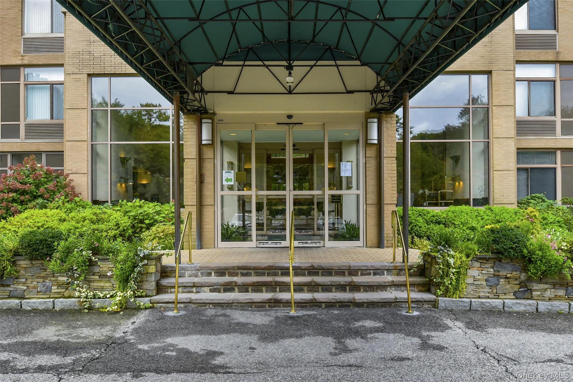 Entrance to Main Lobby and Concierge Reception