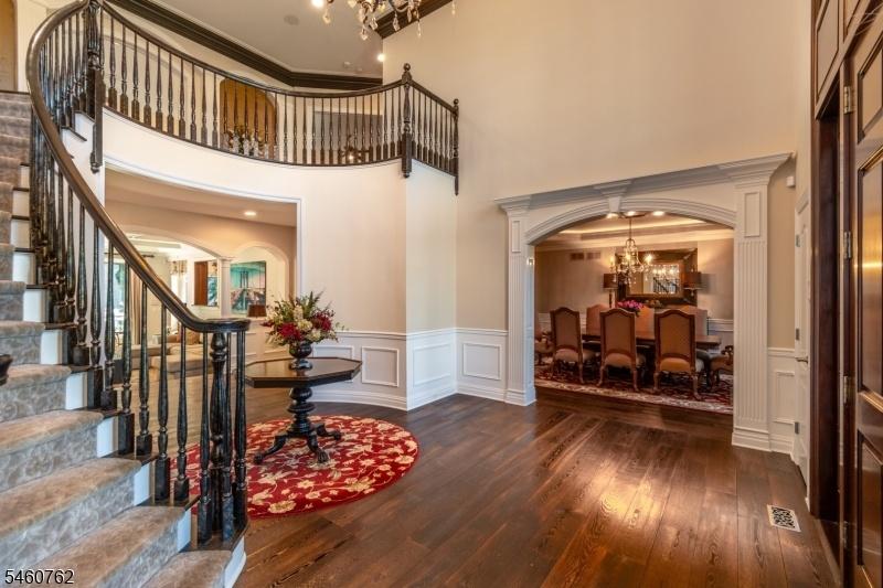 Two-story foyer