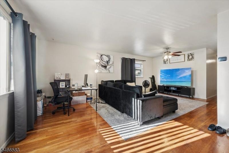 Living / Dining Area