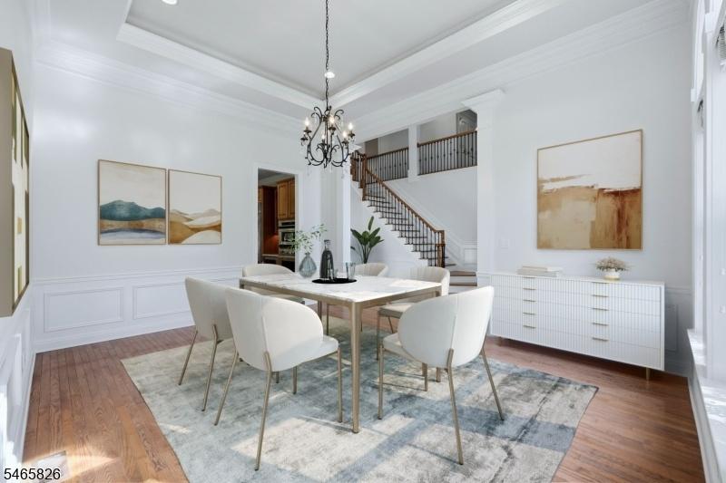 VIRTUALLY STAGED Dining Room
