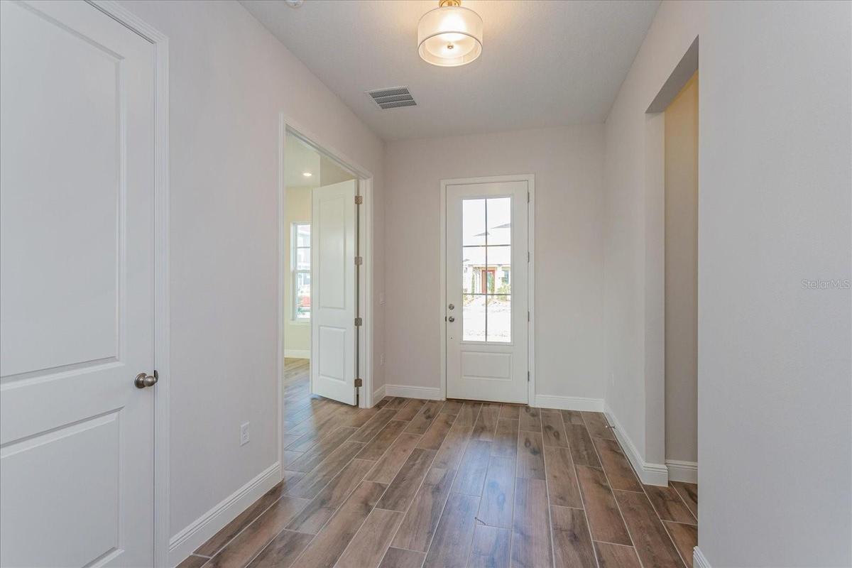 FOYER