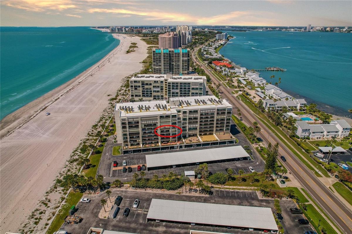MAINTENANCE-FREE, COASTAL LIFESTYLE!