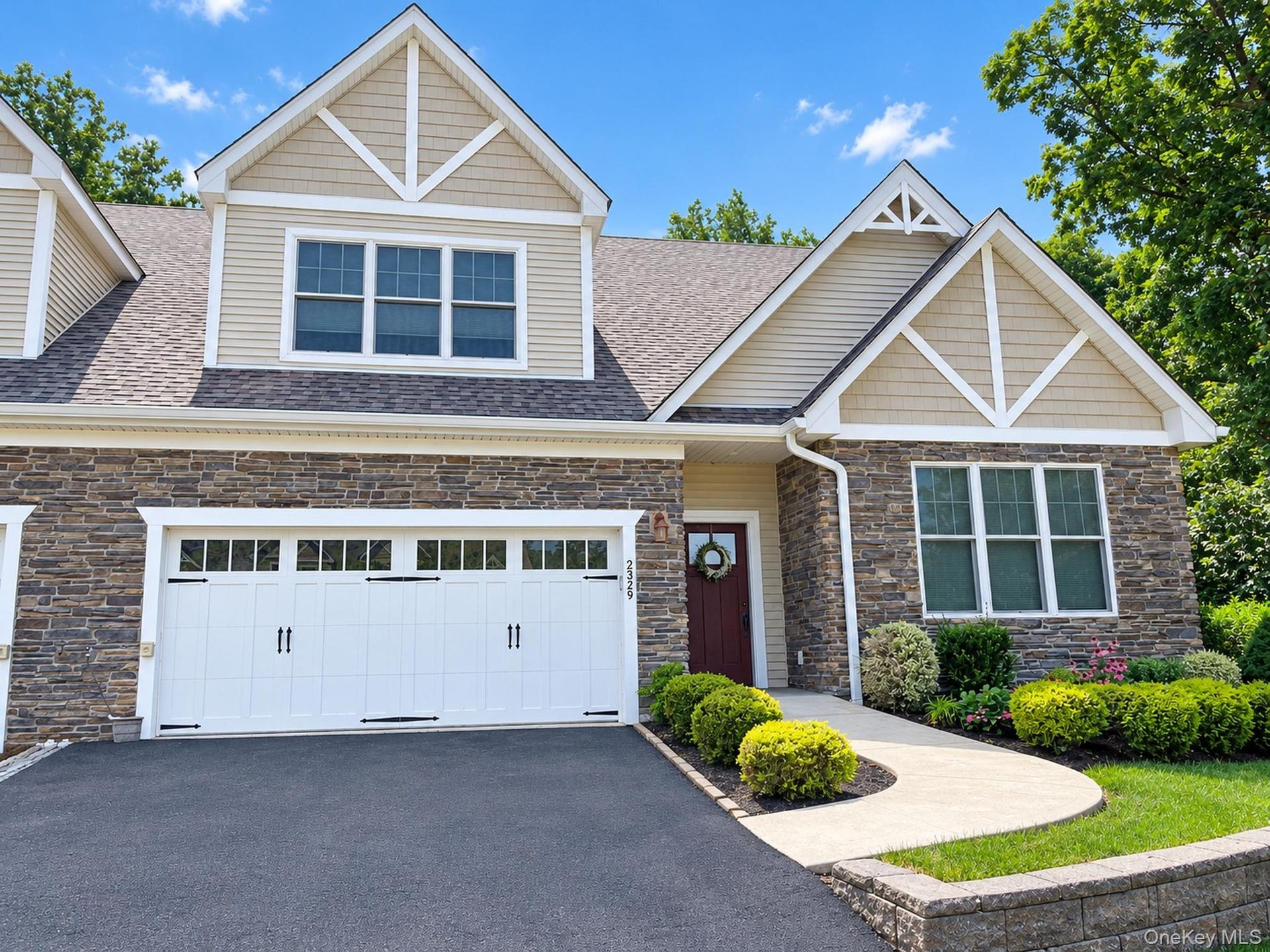 Welcome to Glassbury Court at Hunterbrook. An amazing 55+ community in Upper Westchester.