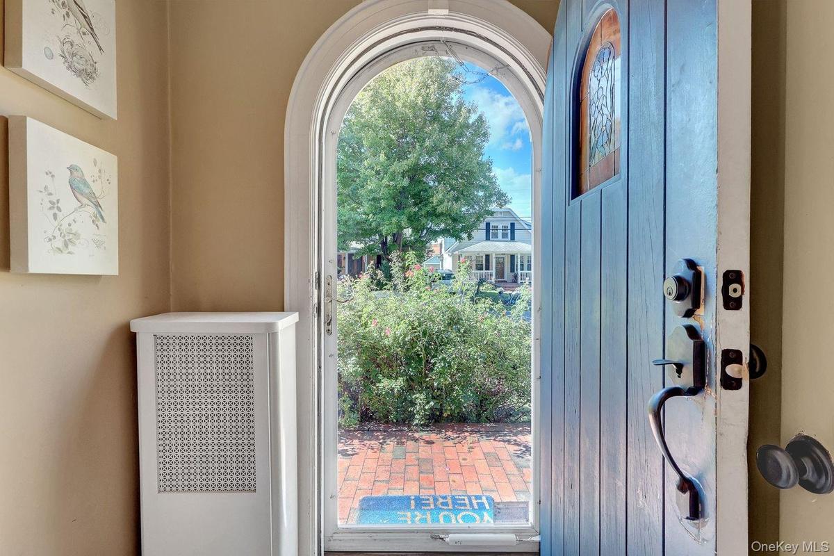 Entry Foyer