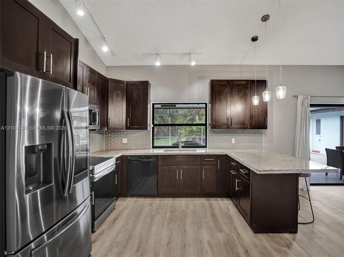 Granite Counters with Stainless Appliances!