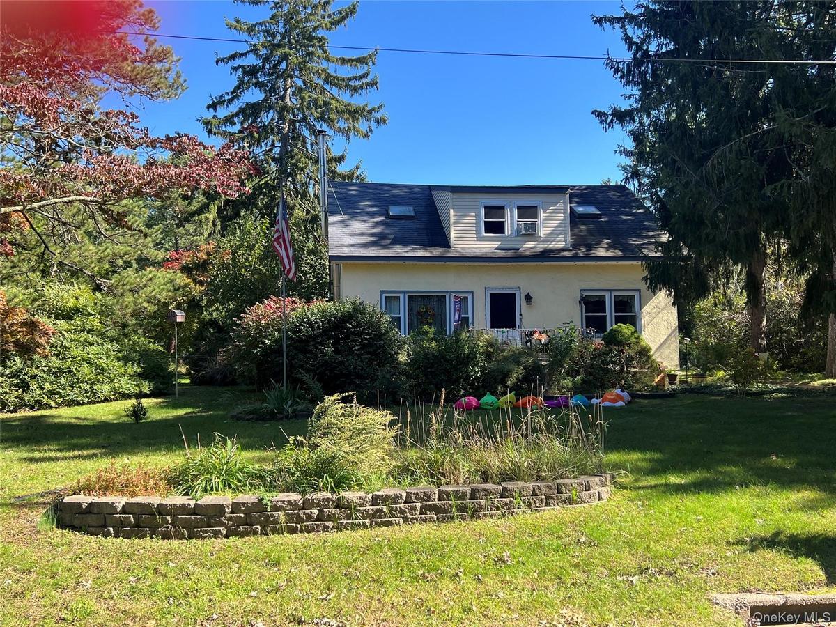 Front view of home