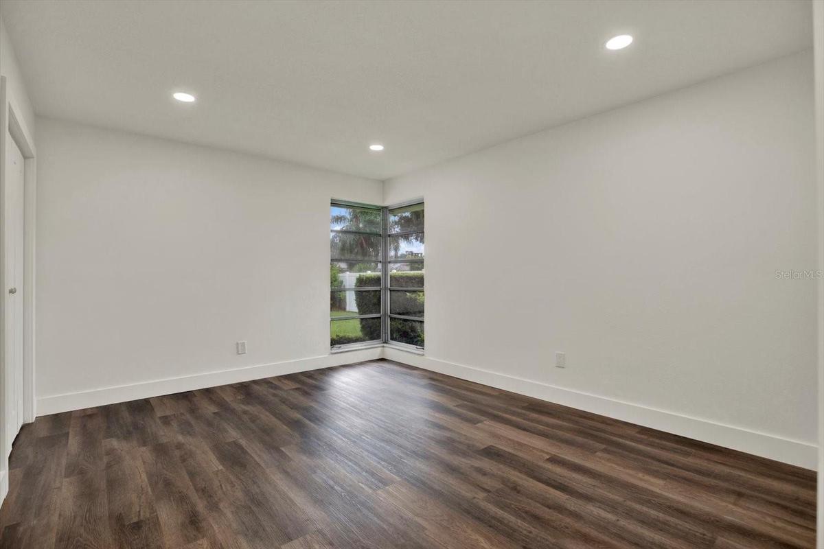 Guest bedroom 1