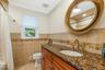 Full Hall Bath w/Tub/Shower