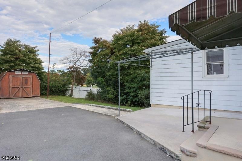 Driveway/Backyard