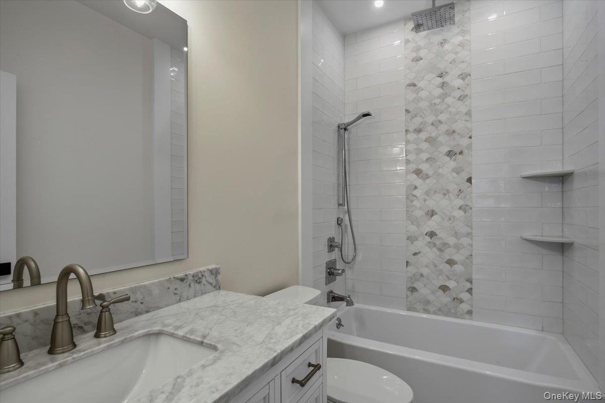 1st floor bathroom with tub