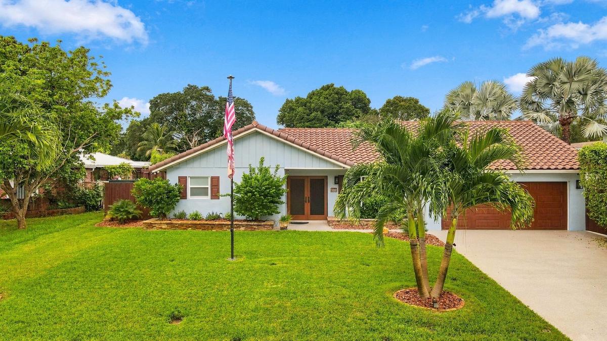 A true unicorn property in the heart of Delray Beach. No HOA and over 2/3 of an acre, fully renovated with impact windows & a new roof in 2022. A home