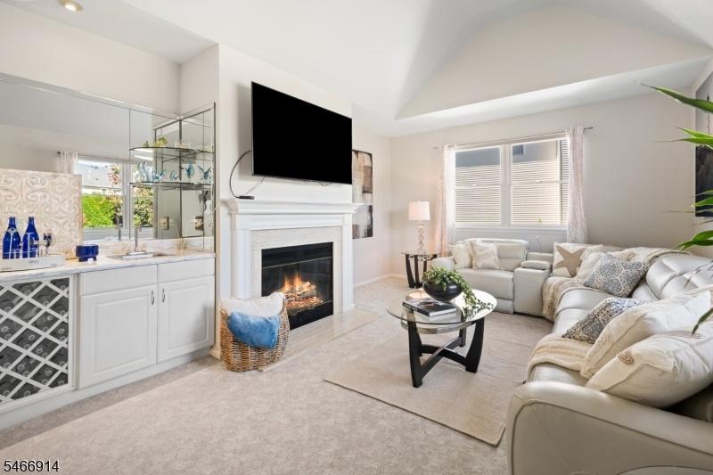 VAULTED FAMILY ROOM