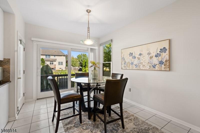 KITCHEN DINING AREA