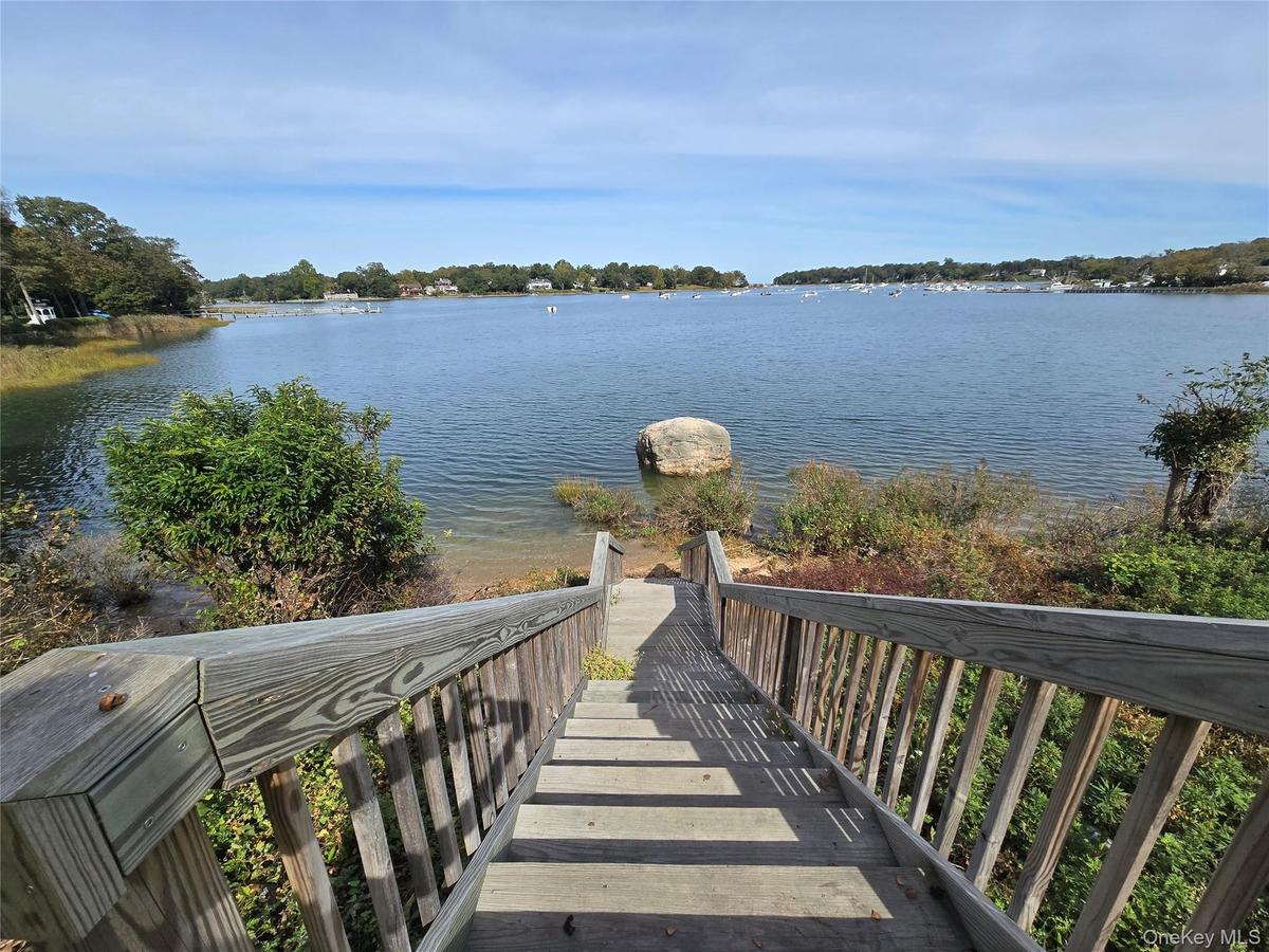 community access to water. Bring your kayak, paddle board!