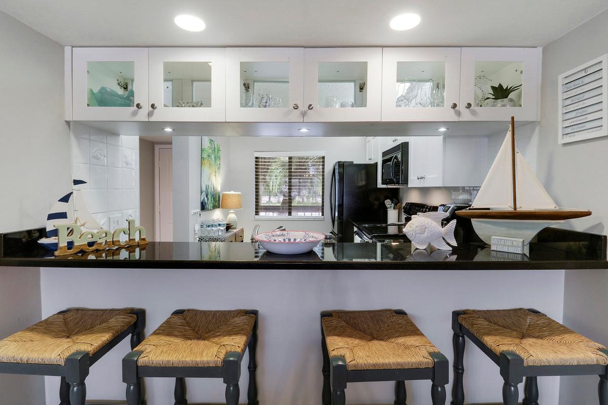 Kitchen pass-through