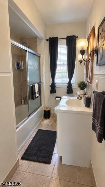 1st Floor Bath Room