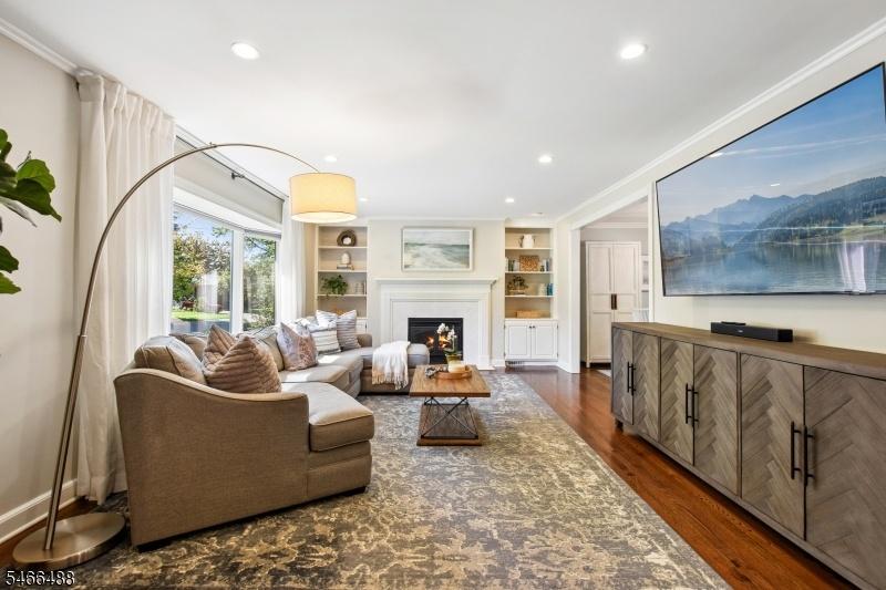 Living room with wdb fireplace