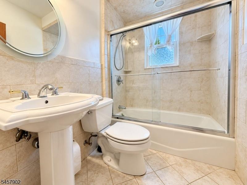 Apt 1 Full Bath