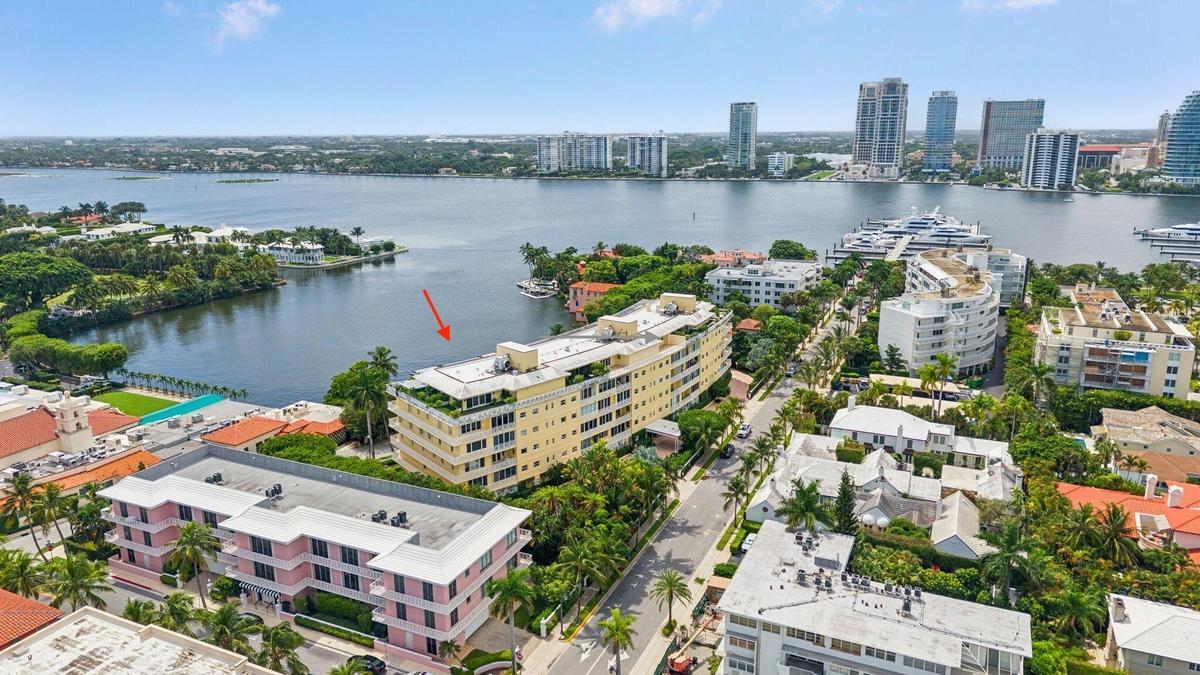 Top of Worth Ave on Everglades lagoon